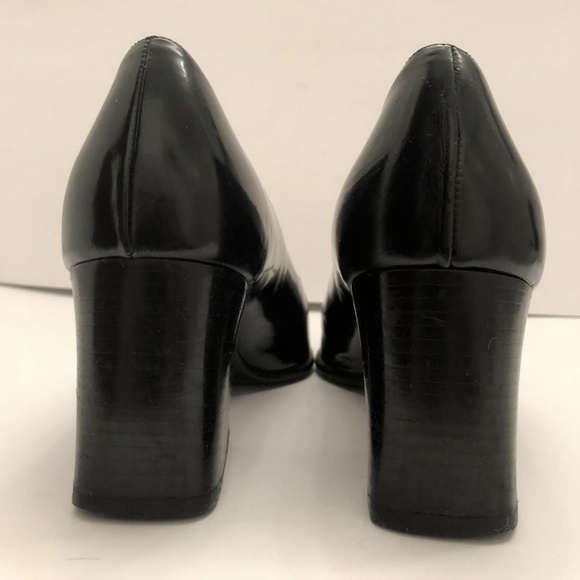 Prada black shoes with point toes and chunky heels - Picture 4 of 8